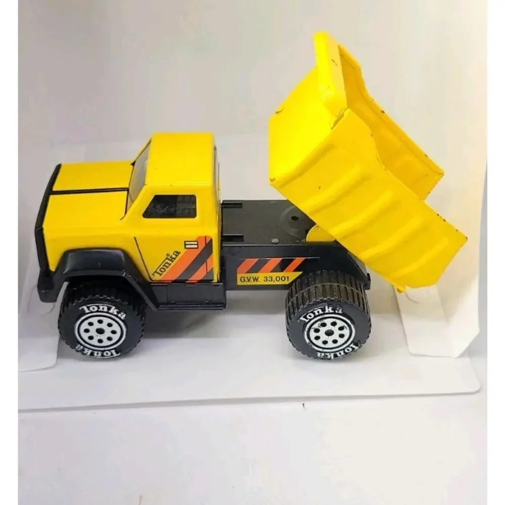Vintage 80's Tonka Dump Truck, 8